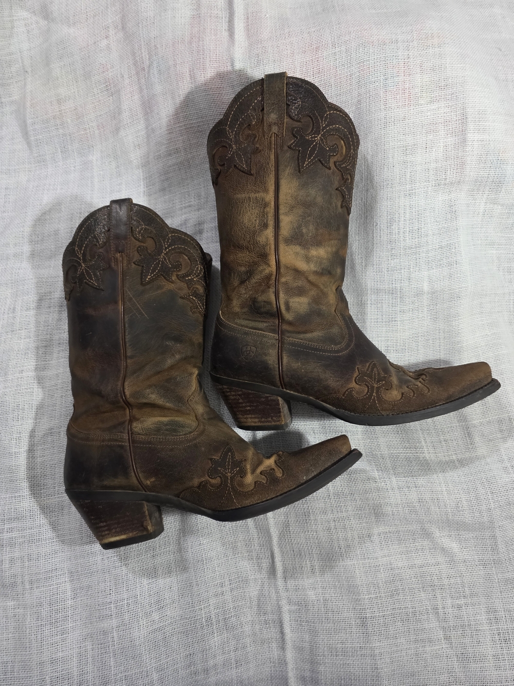 Ariat 10014133 Distressed Brown Leather Western Cowboy Boots Women's 9B - Picture 3 of 10